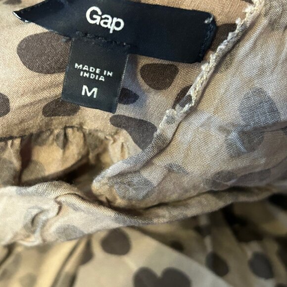 Gap Womens Animal Print Sleeveless Shirt with Ruffle Neckline Size‎ Medium - Picture 2 of 2